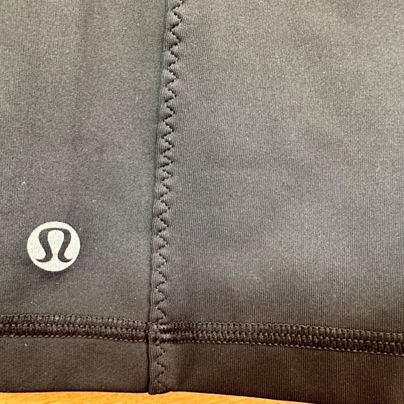 Lululemon Run: Fast Track Short Black / Groovy Women's Size 8 - 10? - Picture 10 of 11